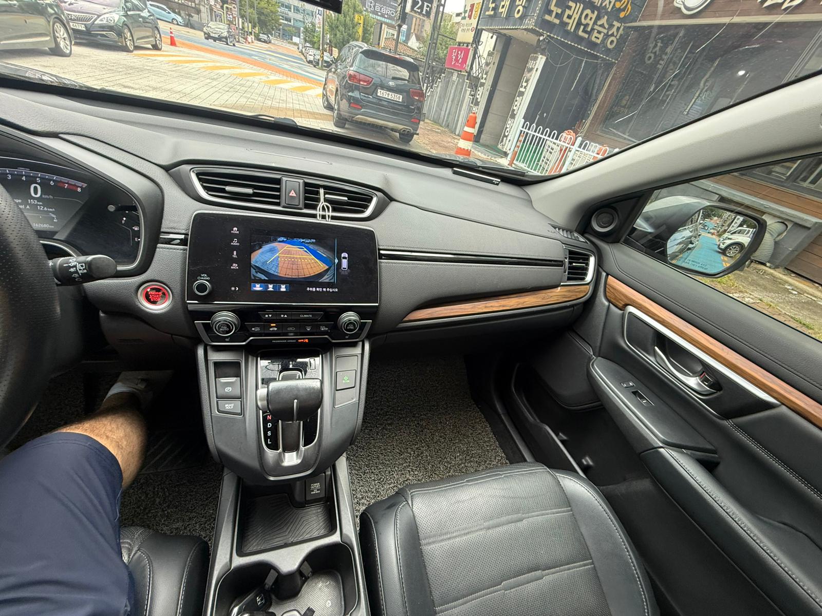 2017 Honda CR-V view 4