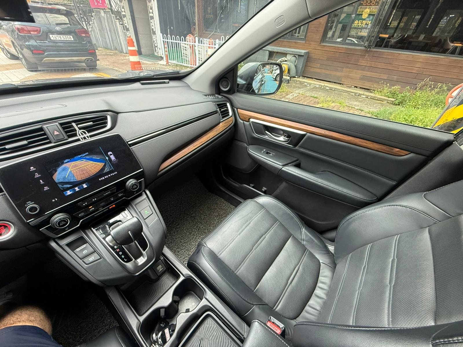 2017 Honda CR-V view 6