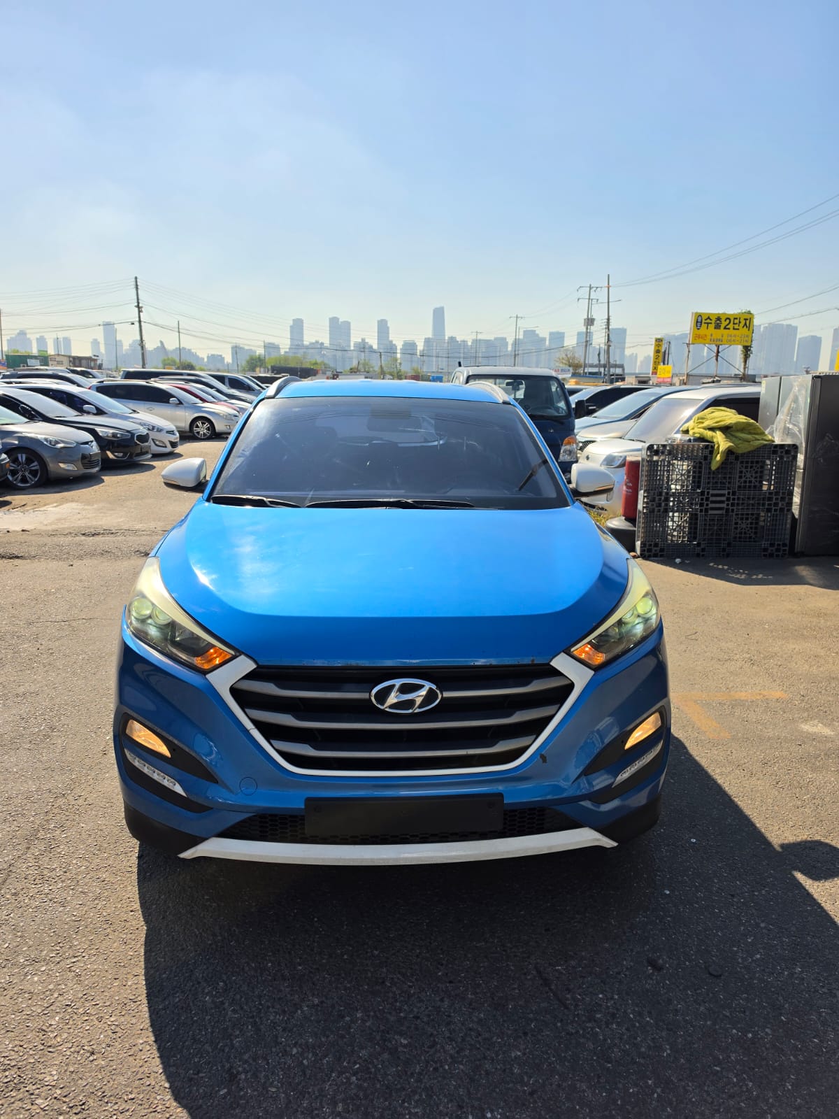 2016 Hyundai Tucson view 2