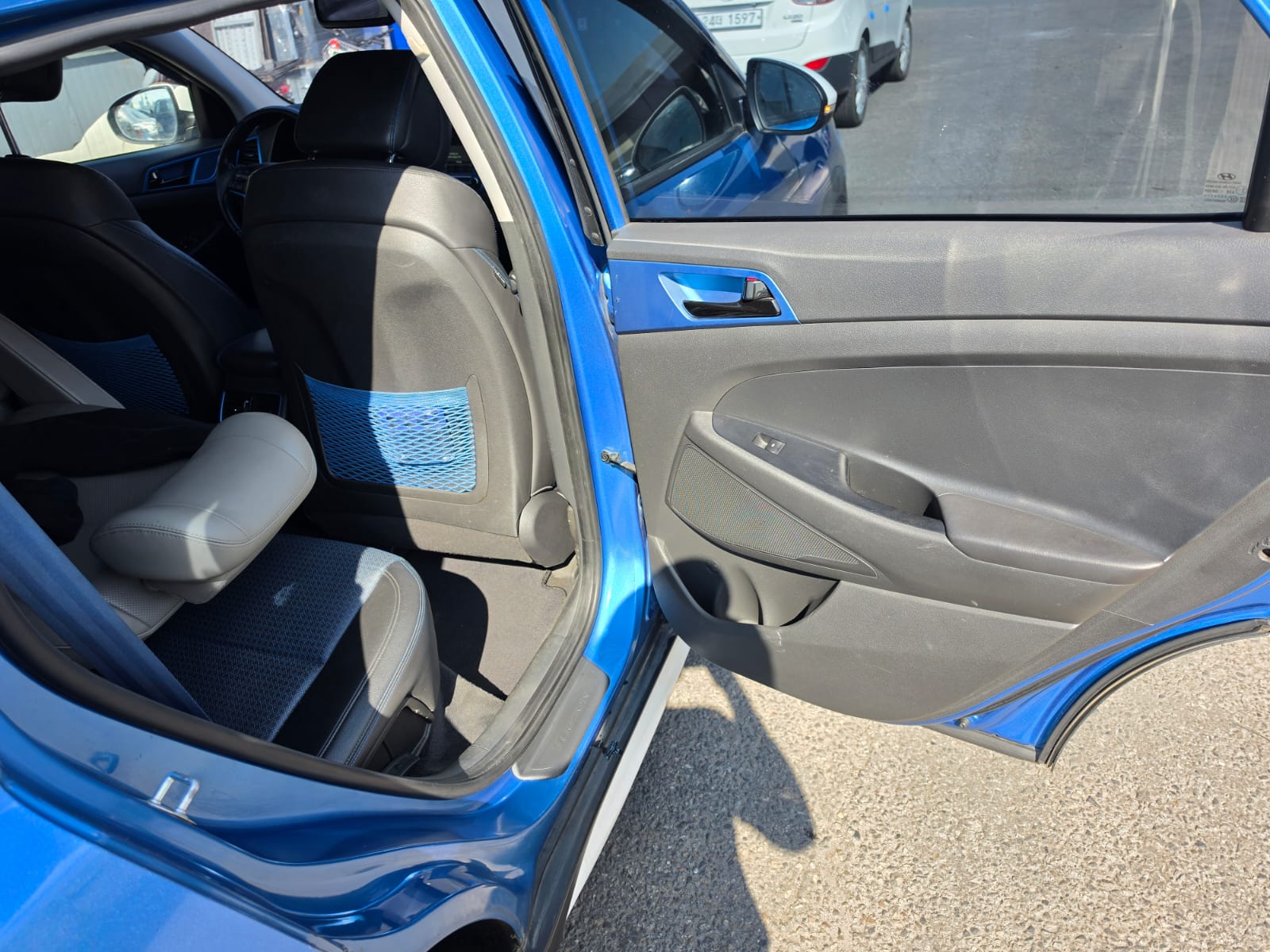 2016 Hyundai Tucson view 6