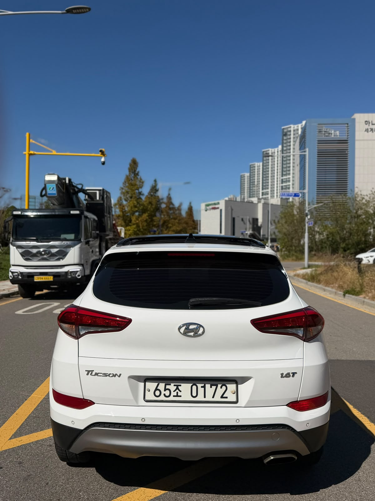 2017 Hyundai Tucson view 5