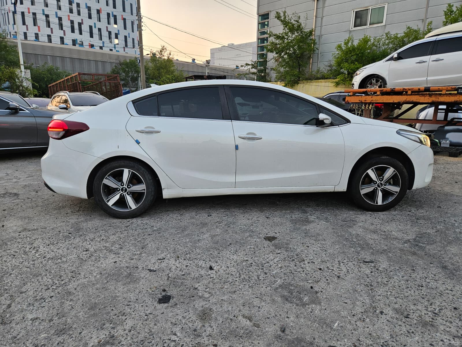 2017 Kia K3 1.6 GDI view 5