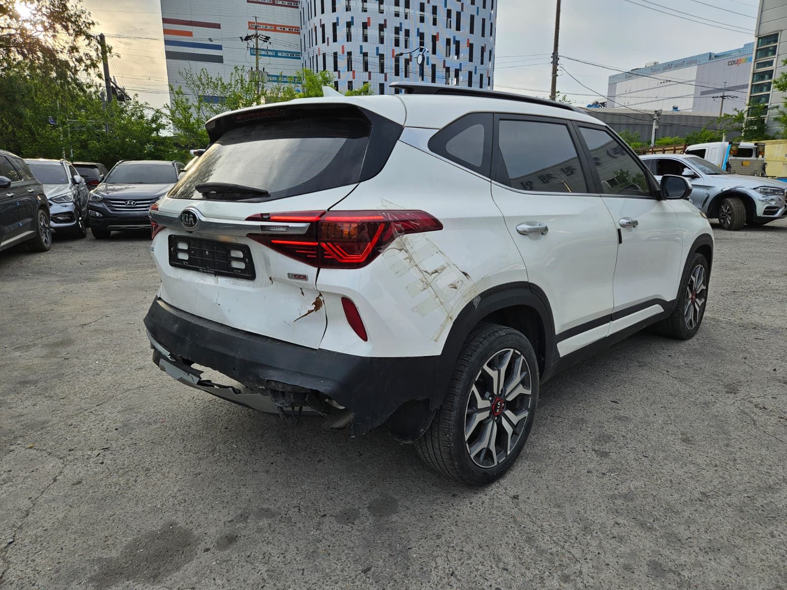 2025 Kia Seltos 1.6 Turbo GDI view 4